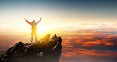 Genç gezgin dünya konseptini keşfediyor. Karışık ortam