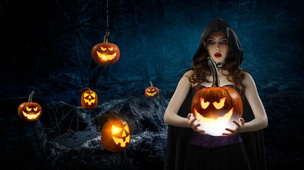 Красивая Молодая Женщина Колпаке Костюме Ведьмы Хелоуинский Арт Дизайн Смешанные — стоковое фото