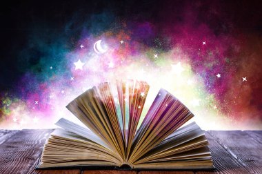 Okuma ve kitap konsepti. Karışık ortam