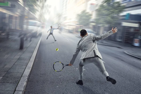 Empresario Jugando Tenis Medios Mixtos — Foto de Stock