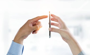 Modern teknoloji kavramını kullanarak. Karışık ortam
