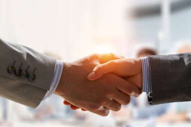 Ortaklık ve takım çalışması kavramı. Karışık ortam