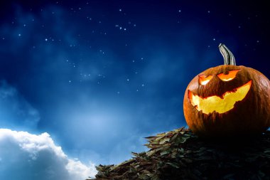 Ürkütücü balkabaklarıyla Cadılar Bayramı tasarımı. Karışık ortam