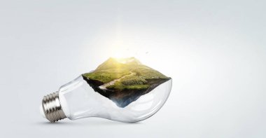 Ampul ve dağ. Karışık ortam