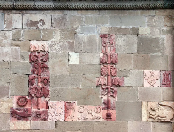 Wall Stone Blocks Medieval Clay Tiles Decorative Ornaments Svetitskhoveli Orthodox — Fotografia de Stock