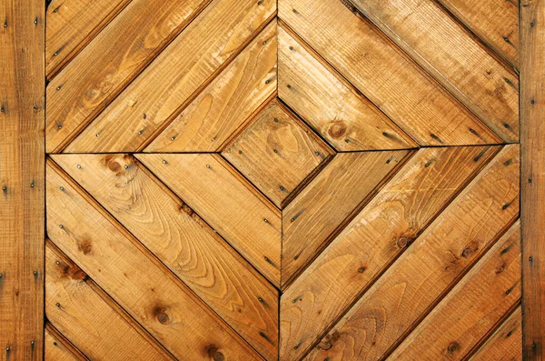 具有正方形元素和漂亮木制质感的中世纪百叶窗的细节 — 图库照片