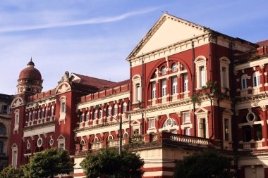 Yüksek mahkeme binası, Yangon, Myanmar (Burma). İngiliz sömürge döneminin mimarisi 