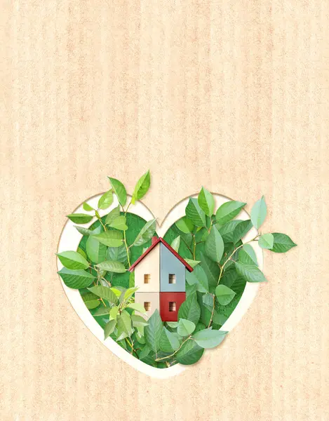 Ett Miljövänligt Hus Hemmamodell Trä Hål Hjärtform Och Gröna Blad — Stockfoto