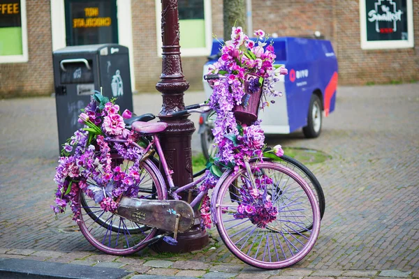 Амстердам Нидерланды Мая 2022 Года Много Велосипедов Припарковано Мостах Набережных — стоковое фото