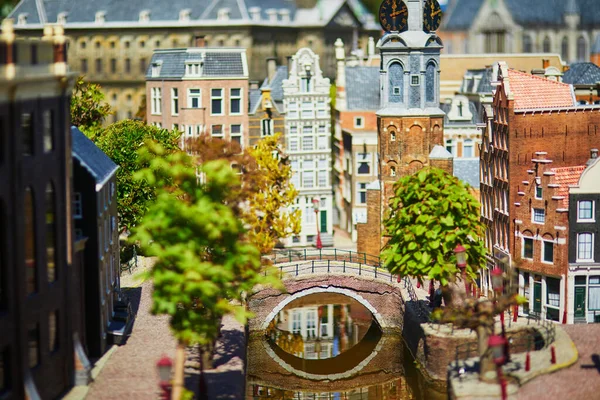 オランダのハーグ エイプリル社2022年26日 オランダのボートと運河の模型をマドゥロダムミニチュアパーク ハーグ オランダ オランダ — ストック写真