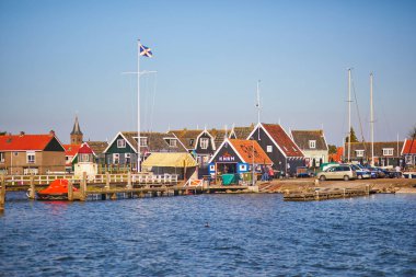 AMSTERDAM, NETHERLANDS - 2 Mayıs 2022: Marken, Hollanda 'daki Marken setinin manzaralı görüntüsü
