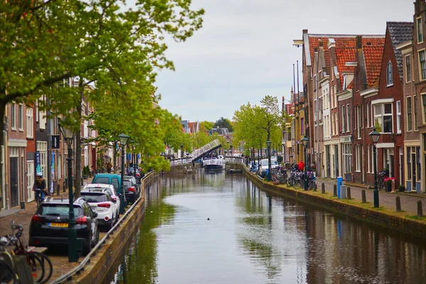 Alkmaar Netherlands Nisan 2022 Kanalları Köprüleri Tekneleri Ile Alkmaar Manzaralı — Stok fotoğraf