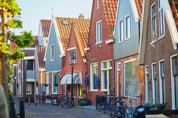 オランダ 北オランダ ヴォレンダムの絵の村の風景 — ストック写真