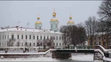 St. Nicholas Donanma Katedrali 'nin manzarası. Rusya' nın Saint Petersburg şehrinde soğuk bir kış günü.