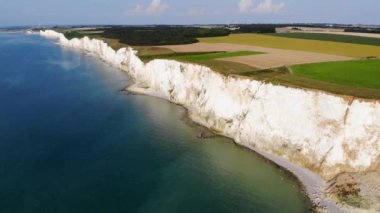 Mers-les-Bains, Somme, Hauts-de-France Normandiya Bölümü yakınlarındaki beyaz tebeşir kayalıklarının manzaralı manzarası