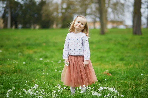 Cute Preschooler Girl Pink Tutu Skirt Sitting Grass Many Snowdrop — Stock Photo, Image