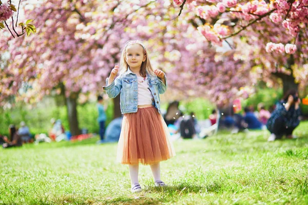 Adorable Preschooler Girl Tutu Skirt Enjoying Nice Spring Day Cherry — Stock fotografie