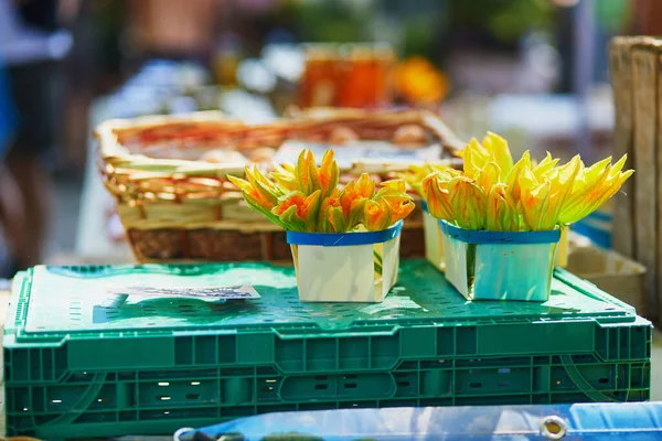 Edible Squash Flowers Farmer Market Cucuron Provence France — стокове фото