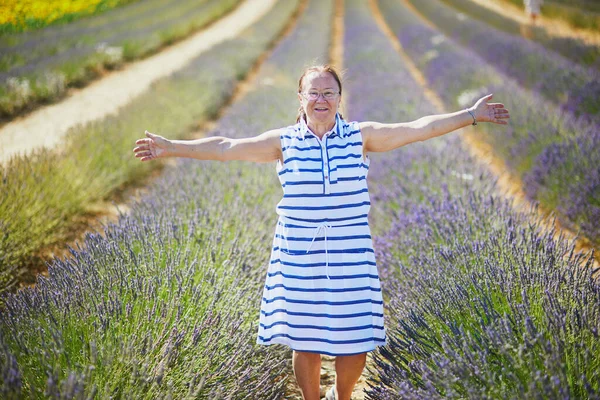 Senior Woman Field Lavender Provence France — Stock Photo, Image