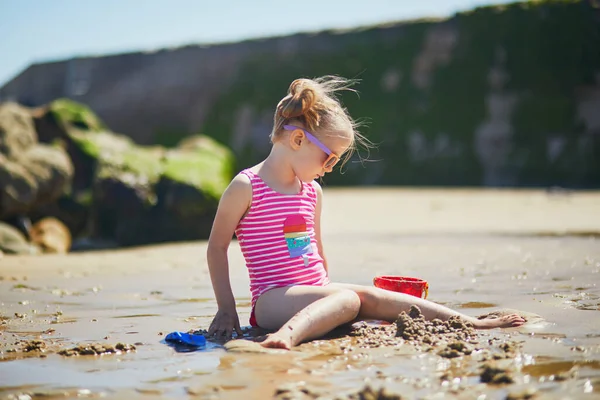 Preschooler Girl Playing Sand Beach Atlantic Coast Normandy France Outdoor — 图库照片