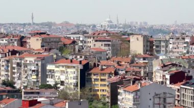 İstanbul, Türkiye 'nin Asya yakasındaki Uskudar ilçesi, Mavi Cami ve Ayasofya manzaralı