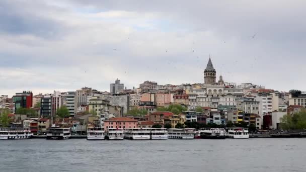 Vista Panorámica Estambul Turquía Con Torre Galata Sobre Estrecho Del — Vídeos de Stock