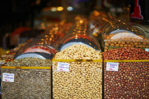 Lahodné Sušené Ovoce Ořechy Pouličním Trhu Okrese Uskudar Asijská Strana — Stock fotografie