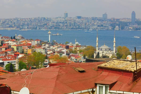 Widok Dzielnicę Uskudar Azjatyckiej Stronie Stambułu Turcja Błękitnym Meczetem Hagia — Zdjęcie stockowe