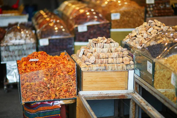 Läckra Torra Frukter Gatumarknaden Uskudar Distriktet Asiatiska Sidan Istanbul Turkiet — Stockfoto