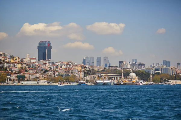 Vista Panorâmica Cidade Através Estreito Bósforo Istambul Turquia — Fotografia de Stock