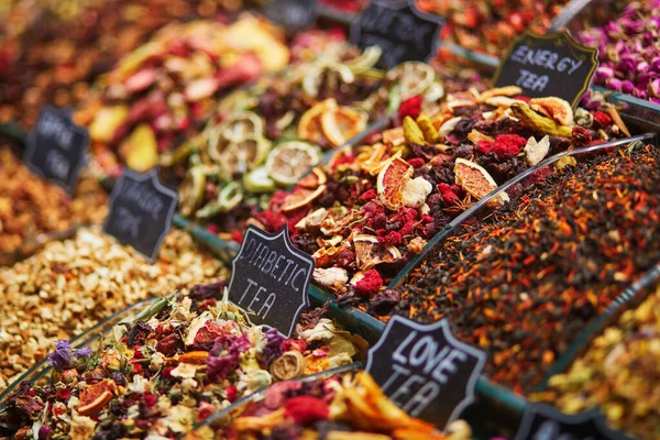 Deliciosas Frutas Secas Hierbas Bazar Egyprian Distrito Eminonu Lado Europeo — Foto de Stock