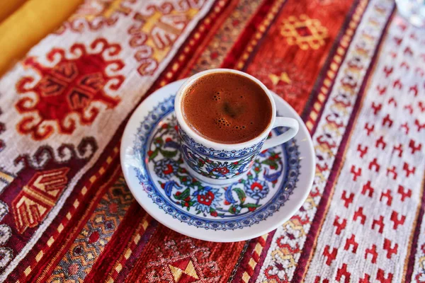 Traditional Turkish Coffee Served Served Colorful Decorated Cup Cafe Restaurant — Stock Photo, Image
