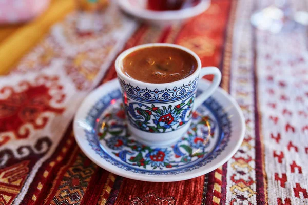 Traditional Turkish Coffee Served Served Colorful Decorated Cup Cafe Restaurant — Stock Photo, Image