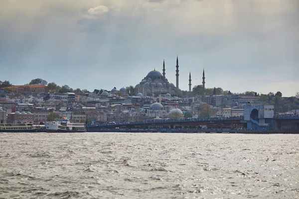 Scénický Výhled Město Přes Úžinu Bospor Istanbulu Turecko — Stock fotografie