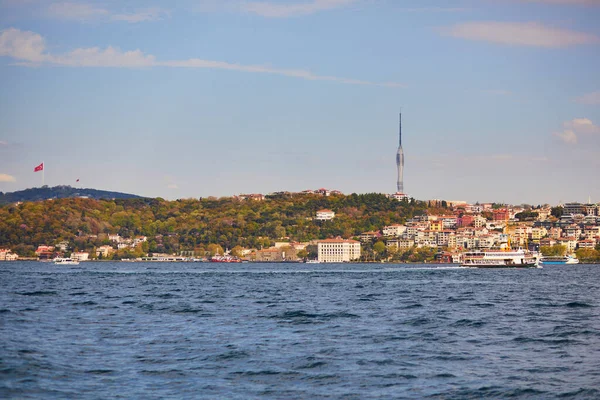 Vistas Panorámicas Ciudad Través Del Estrecho Del Bósforo Estambul Turquía — Foto de Stock