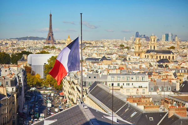 Scenic Parijse Stadsgezicht Luchtfoto Van Eiffeltoren Boven Franse Vlag Parijs — Stockfoto