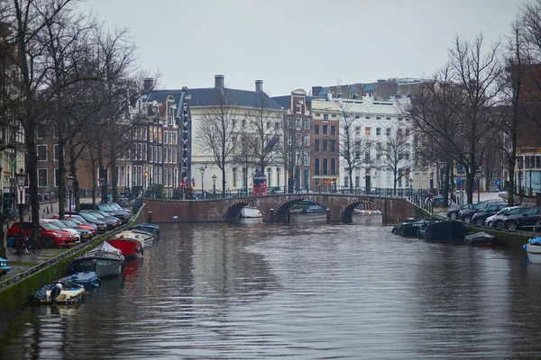 Amsterdam Κατω Χωρεσ Δεκεμβριου 2022 Βροχερή Μέρα Χριστουγέννων Στο Άμστερνταμ — Φωτογραφία Αρχείου