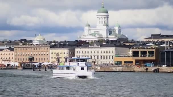 Helsinki Finlândia Agosto 2023 Vista Panorâmica Água Para Centro Helsínquia — Vídeo de Stock