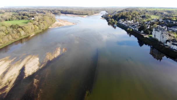 Αεροφωτογραφία Της Συνάντησης Του Ποταμού Λίγηρα Τον Ποταμό Vienne Κοντά — Αρχείο Βίντεο
