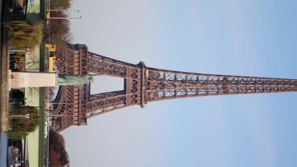 Párizs Franciaország November 2023 Eiffel Torony Szajna Felett Grenelle Híddal — Stock videók