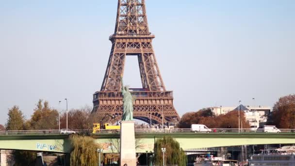 Párizs Franciaország November 2023 Eiffel Torony Szajna Felett Grenelle Híddal — Stock videók