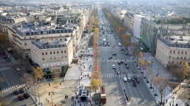 Paris 'in havadan panoramik manzarası, Fransa Champs Elysees caddesi ile sonbahar günü