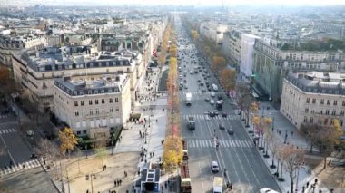 Paris 'in havadan panoramik manzarası, Fransa Champs Elysees caddesi ile sonbahar günü