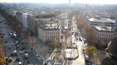 Paris 'in havadan panoramik manzarası, Fransa Champs Elysees caddesi ile sonbahar günü