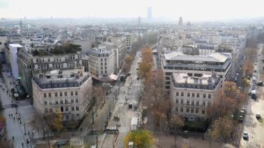 Paris 'in havadan panoramik manzarası, Fransa Champs Elysees caddesi ile sonbahar günü