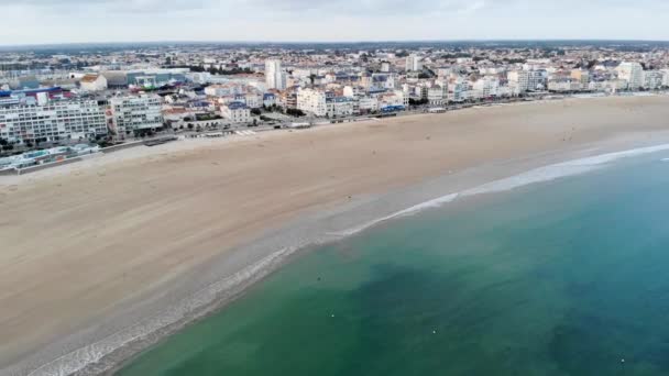 Letecký Pohled Písečnou Pláž Les Sables D0Lonne Departementu Vendee Pays — Stock video