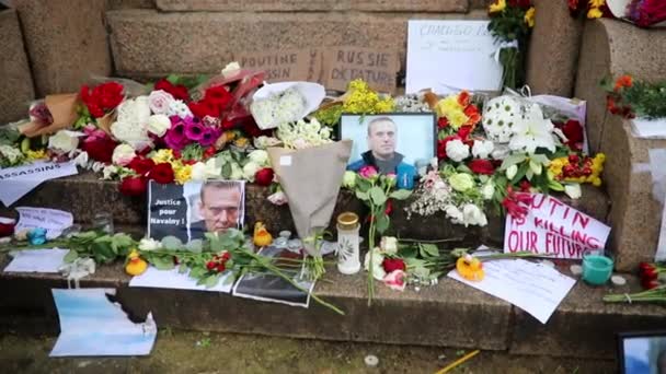 Paris Frankreich Februar 2024 Temporäres Denkmal Für Alexej Nawalny Der — Stockvideo