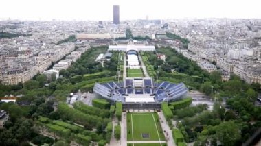 Mars Sahası 'nın geniş stadyumu ve tribünleri 2024 Paris Olimpiyat Oyunları için hazır.