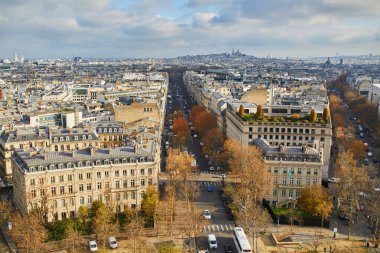Bir sonbahar gününde hava panoramik cityscape görünümü Paris, Fransa