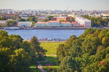 St. Petersburg, Rusya 'nın havadan manzarası. Fotoğraf St. Isaacs Katedrali 'nden çekildi.